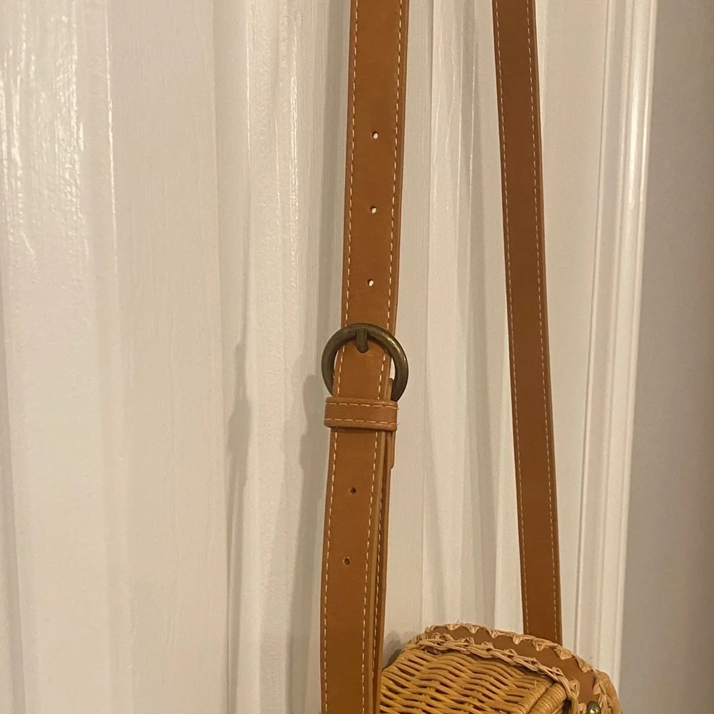 Round Woven Tan Crossbody Bag - Picture 11 of 11